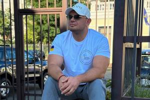 Местные власти должны поддерживать или хотя бы не мешать, считает Дегас