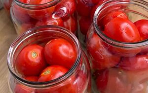 Для маринаду знадобляться сіль, цукор і оцет