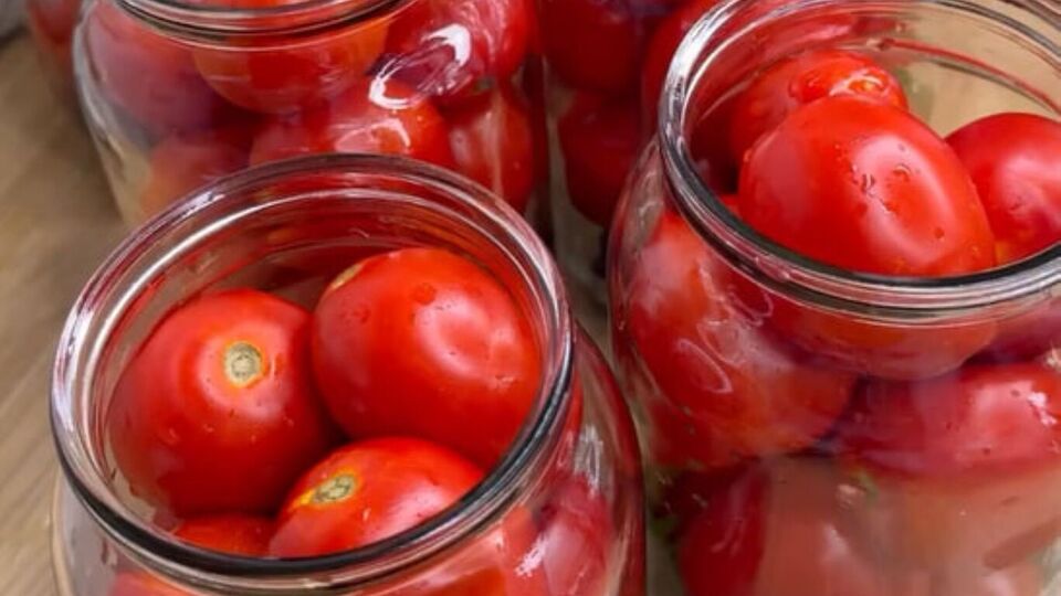 Для маринада понадобятся соль, сахар и уксус