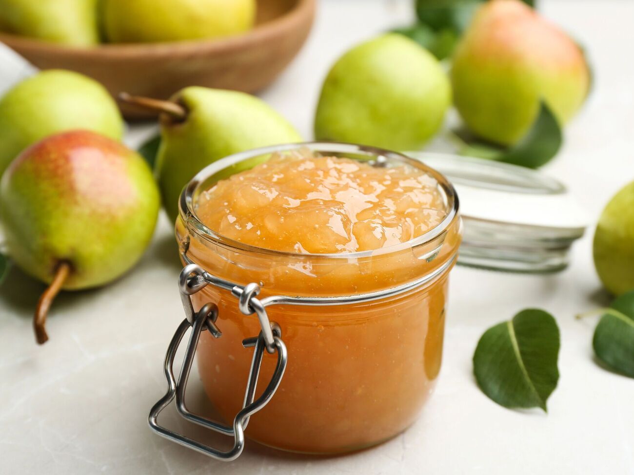 Груши в этом рецепте варят дважды, но недолго