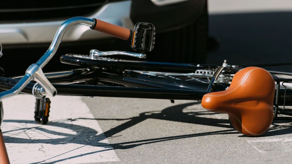 В момент аварии Влад сидел в детском кресле велосипеда своей 36-летней матери