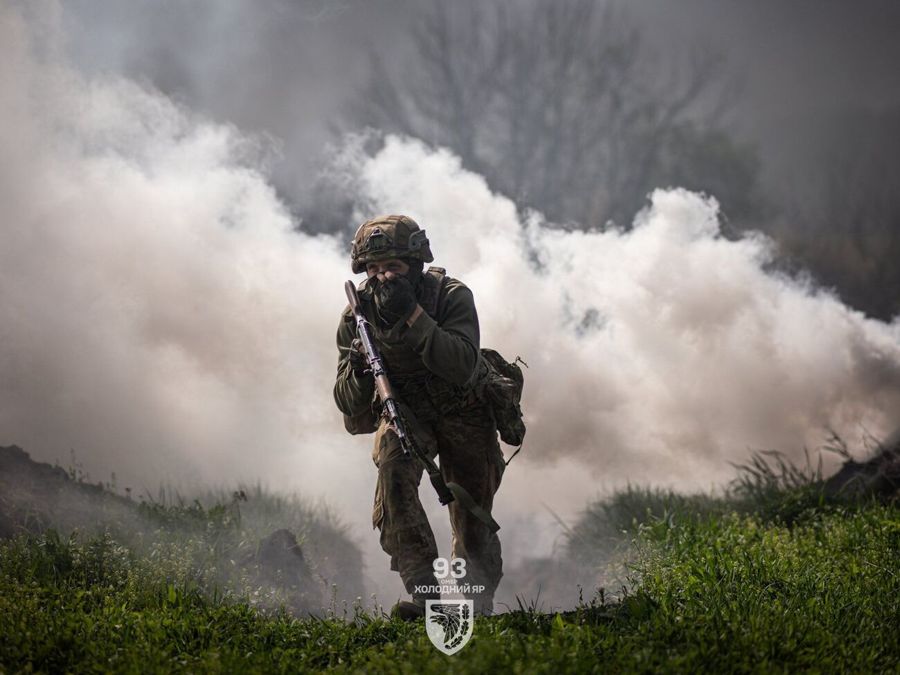 Українські військові зупиняють спроби росіян просунутися на фронті