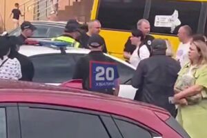 Прохожие пытались "помешать рассмотрению административного производства", рассказали в полиции Винницкой области