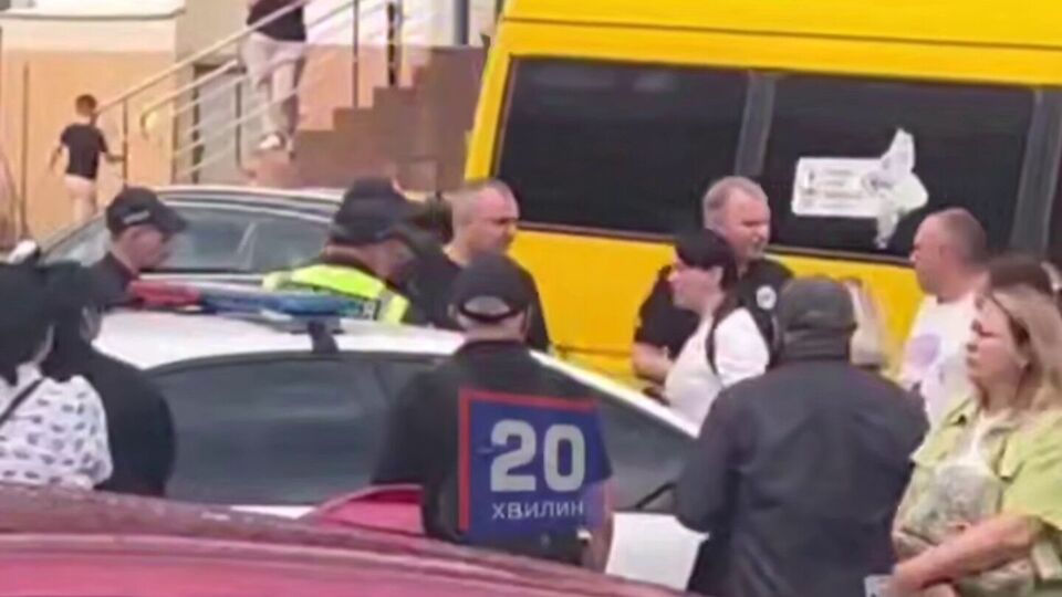 Прохожие пытались "помешать рассмотрению административного производства", рассказали в полиции Винницкой области