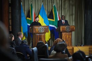 Зеленский подтвердил Рамафосе, что готов к любому формату встречи с Путиным