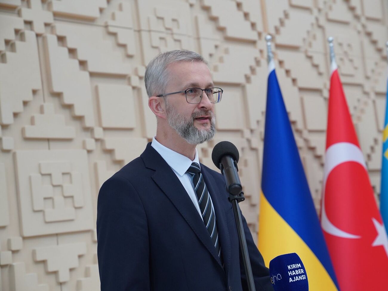 Турция готова присоединиться к разминированию Черного моря, рассказал Джелялов