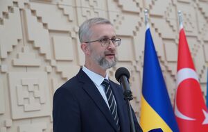 Туреччина готова долучитися до розмінування Чорного моря, розповів Джелялов