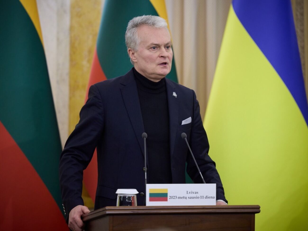 Литва всегда поможет Украине, заверил Науседа