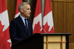 Карни 24 августа приехал в Киев