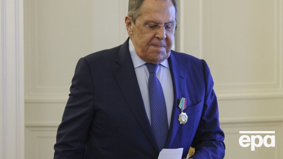 По словам Лаврова, россиянам потребуется понимание легитимности лица, которое от Украины будет подписывать документы о мире