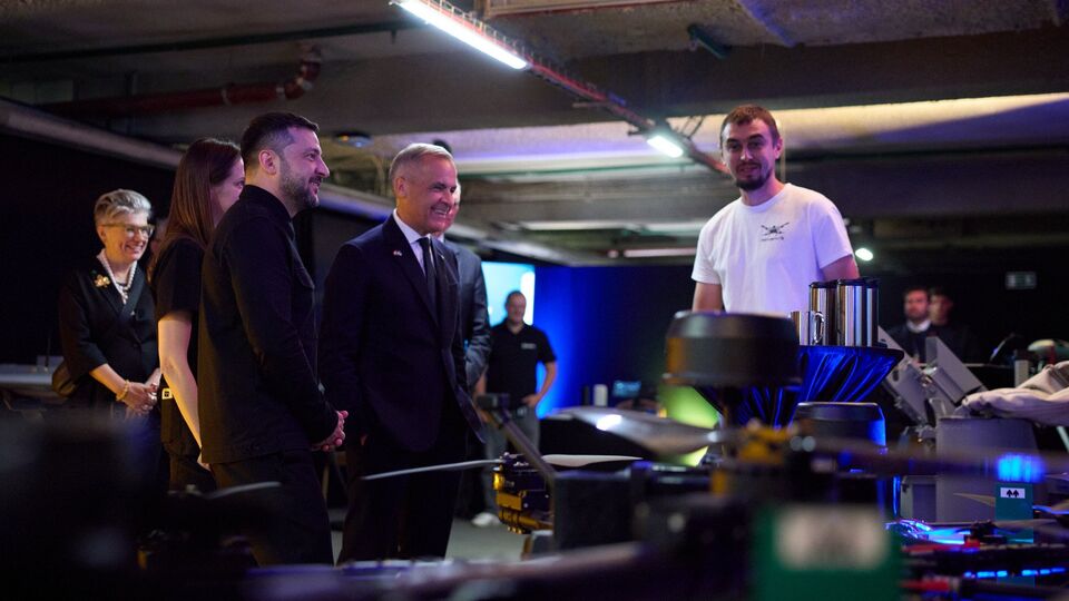 Карни прибыл в Киев на День Независимости Украины