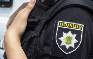 Сначала местный житель ранил ножом двух женщин и поджег сено