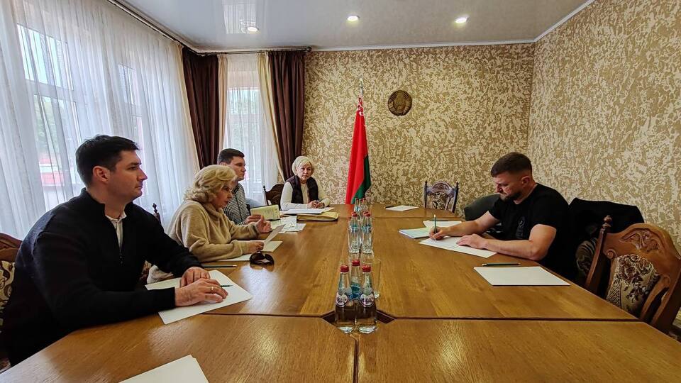 Москалькова (на фото вторая слева): Обменялись письмами от пленных для их родственников