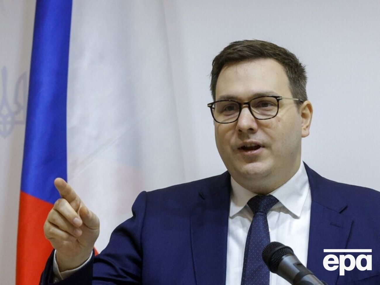 По словам Липавского, благодаря чешской инициативе удалось в пять раз уменьшить российское преимущество в артиллерии