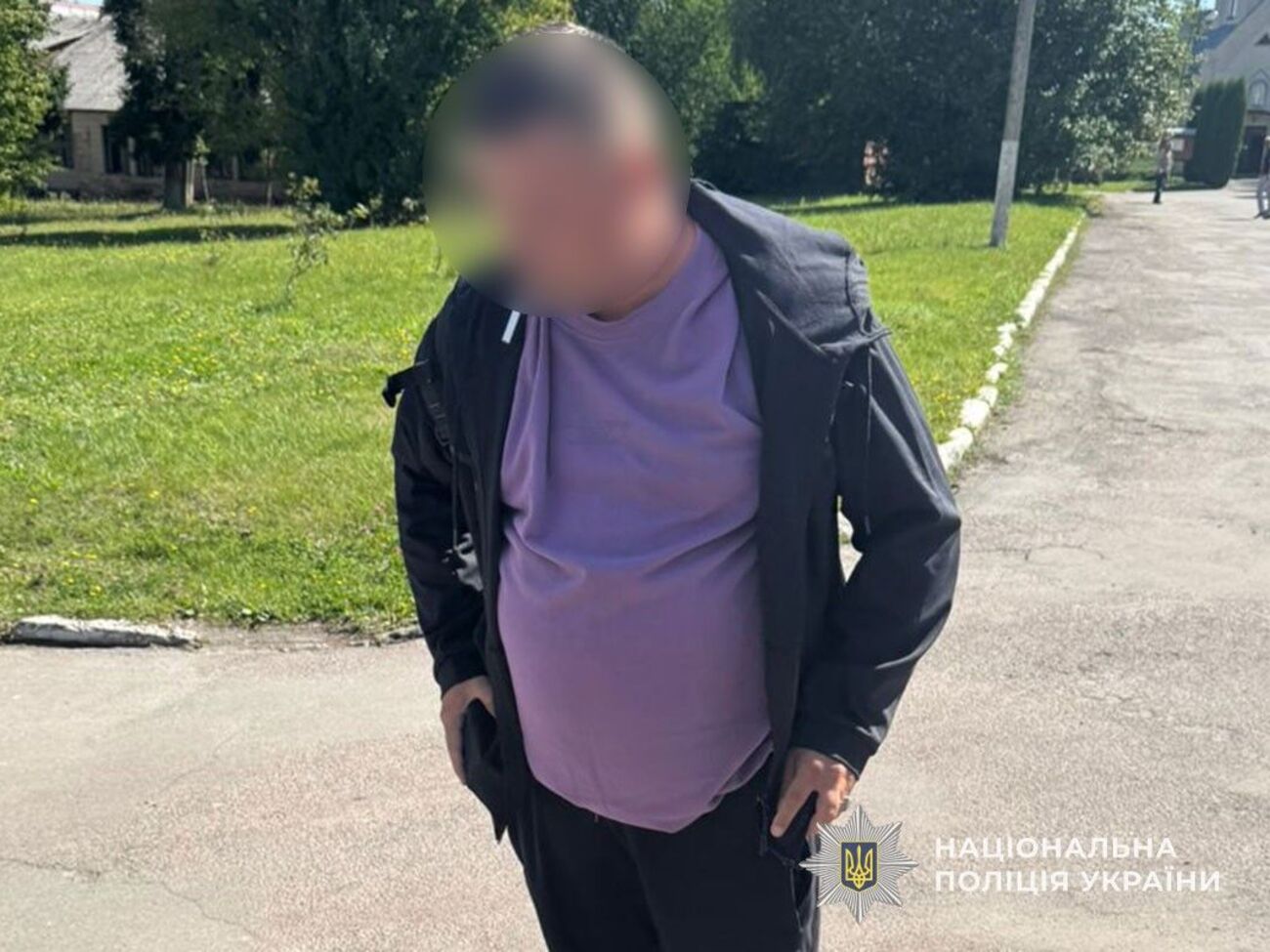 У подозреваемого изъяли предмет, похожий на стартовый пистолет, подчеркнула полиция