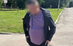 У подозреваемого изъяли предмет, похожий на стартовый пистолет, подчеркнула полиция