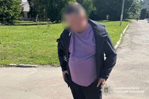 У подозреваемого изъяли предмет, похожий на стартовый пистолет, подчеркнула полиция