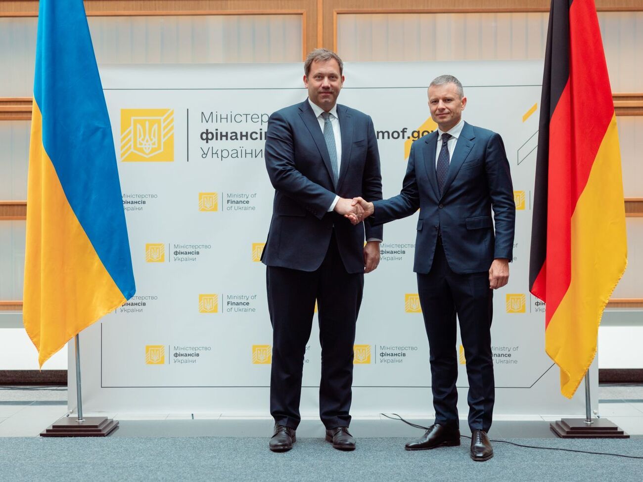 Клингбейль (слева) заверил в дальнейшей поддержке Украины Германией