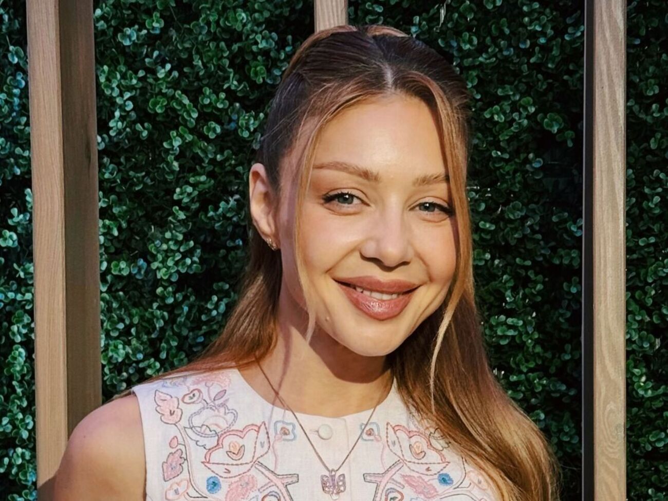 Тина Кароль не комментировала свое появление на молитвенном завтраке