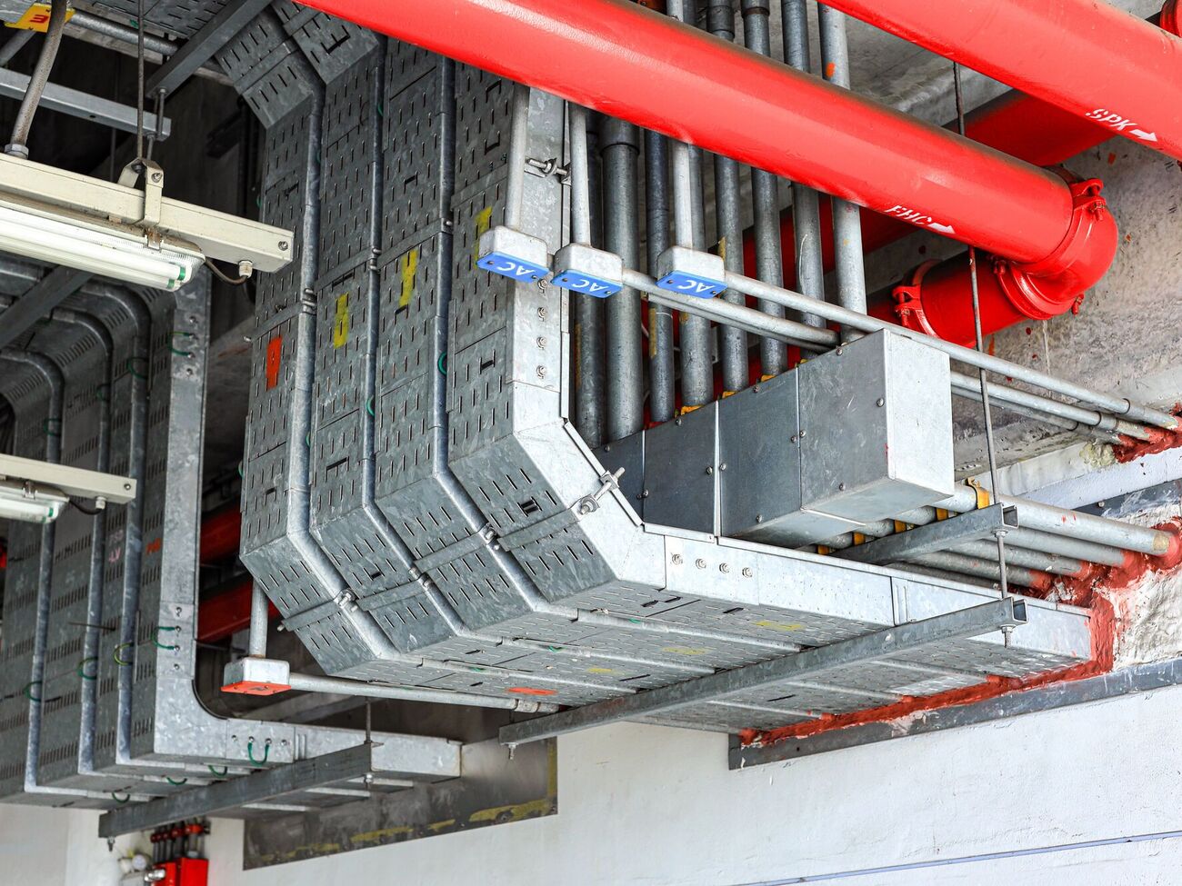 Спрос на электрическую энергию во время войны сократился на 35–40%, отметил Омельченко