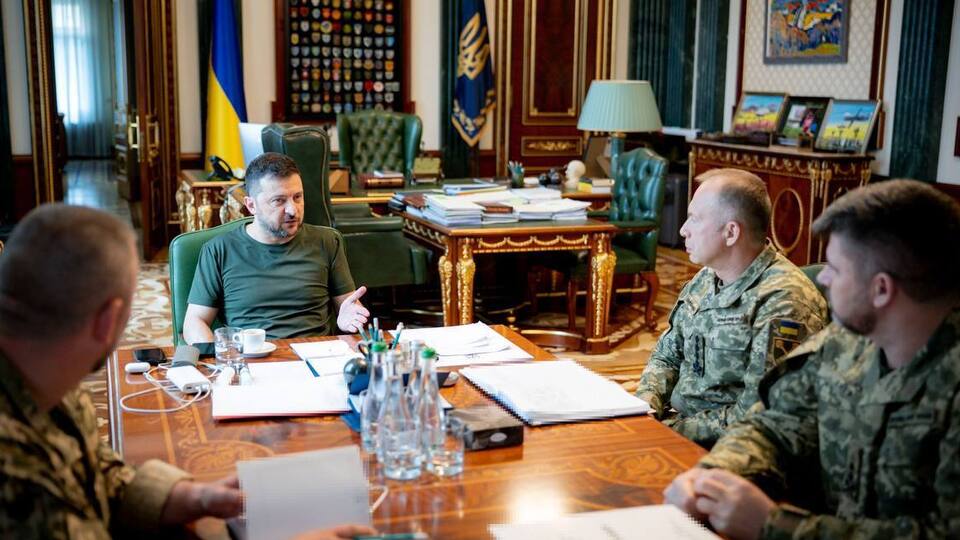 Участие в совещании с президентом принял и Сырский