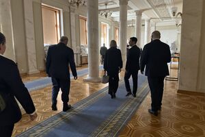 Келлог 24 августа посетил Киев