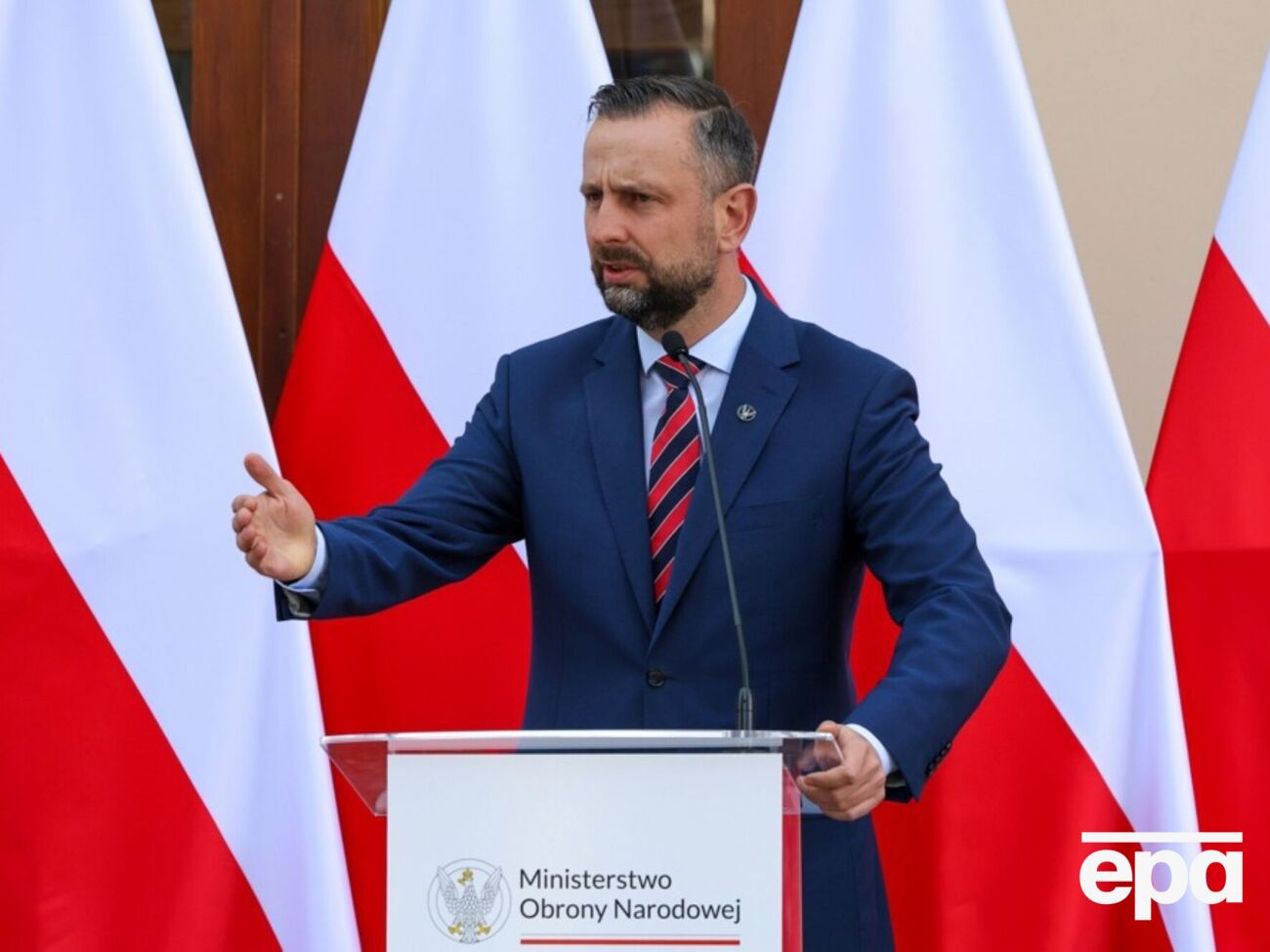 Косіняк-Камиш також розкритикував рішення Навроцького накласти вето на закон про допомогу українським біженцям