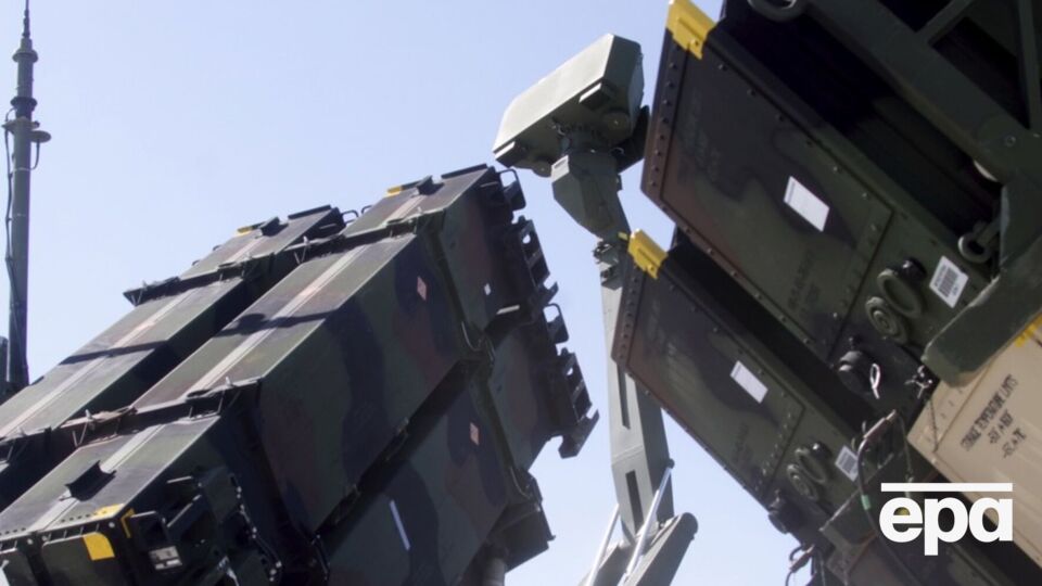 Вашингтон уже поставляет Украине ракеты для Patriot, однако гарантии будут также включать авиацию, логистику и наземные радары, отметили собеседники