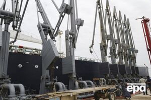 РФ начала экспортировать примерно 2 млн баррелей в сутки, рассказали источники