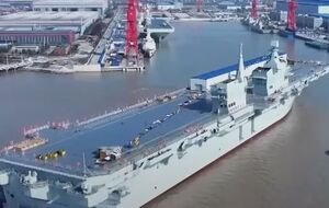 Новый авианосец прошел как минимум восемь этапов морских испытаний, отмечают СМИ
