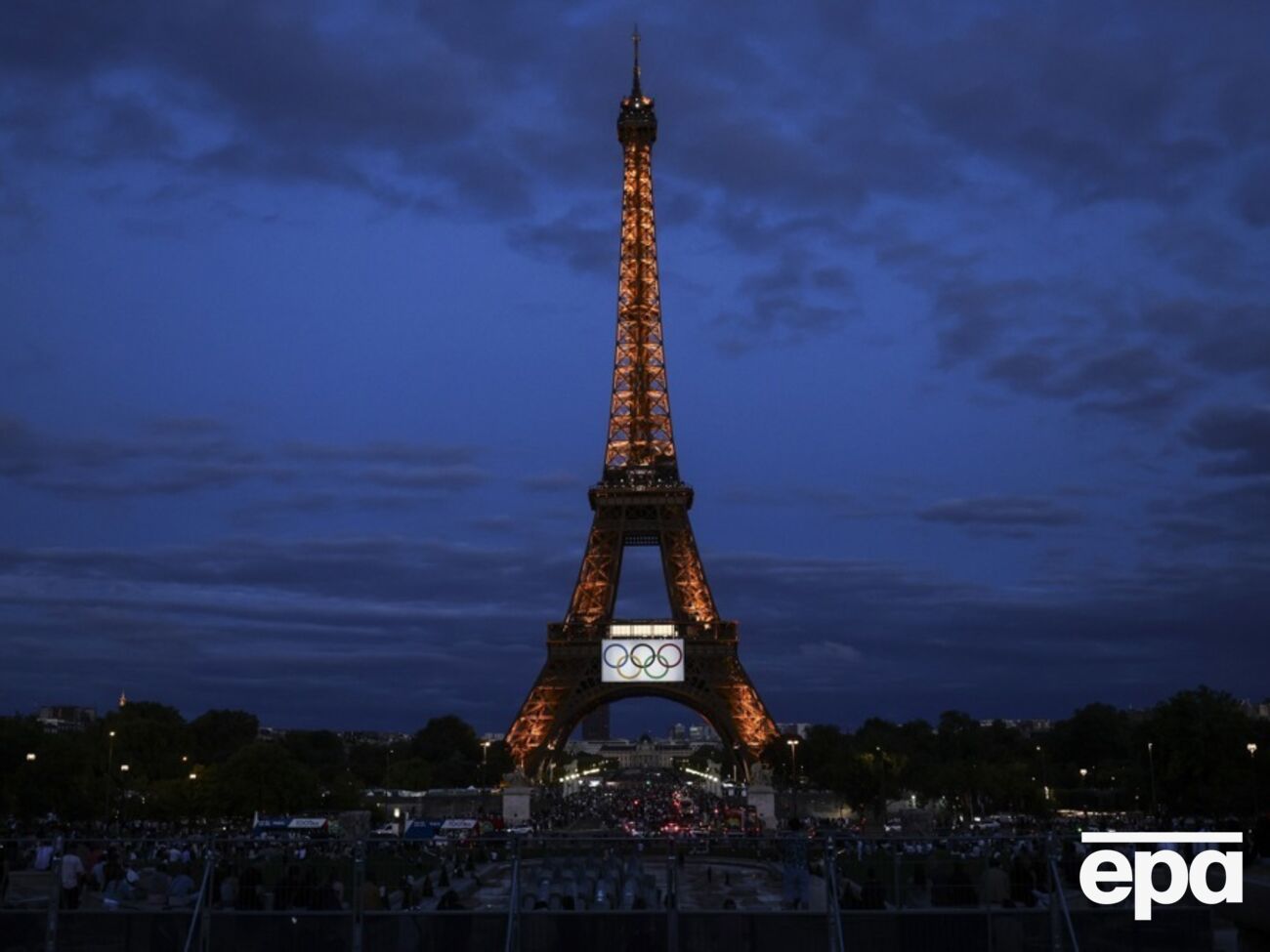 Випадки сексуального насильства – звичайна справа біля підніжжя Ейфелевої вежі