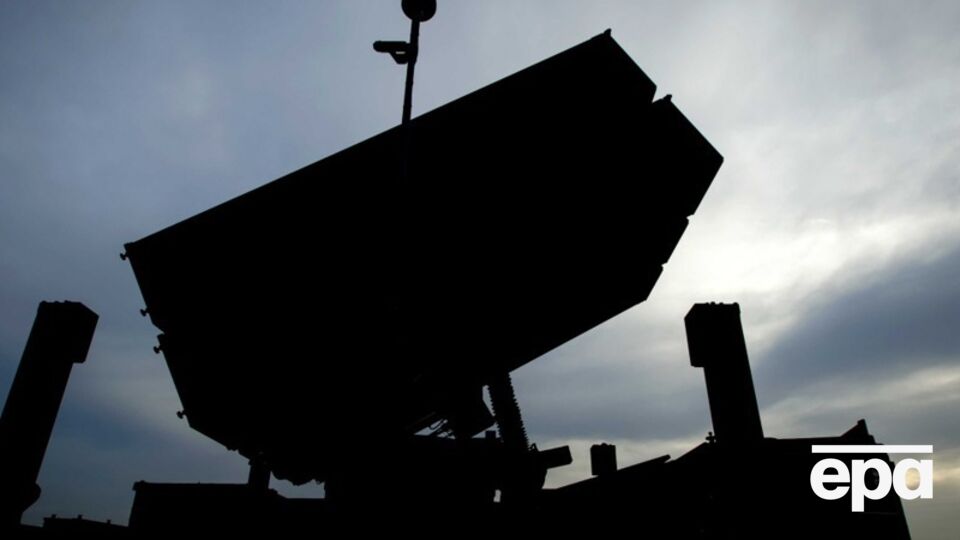 Нидерланды профинансируют полный комплект критических американских систем ПВО для защиты Украины, отметили в нидерландском МИД