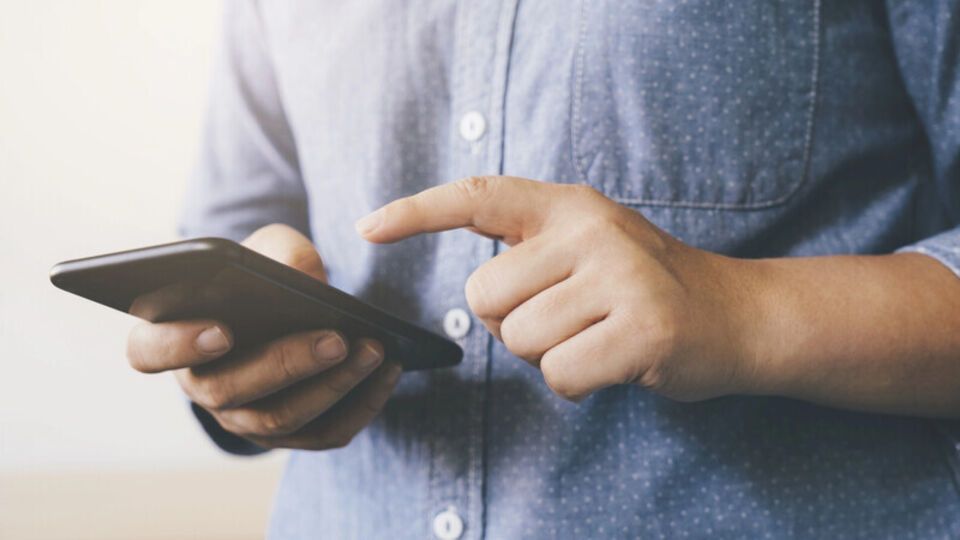 Речь идет о владельце аккаунта @рaрaelik, у которого почти 300 тыс. подписчиков