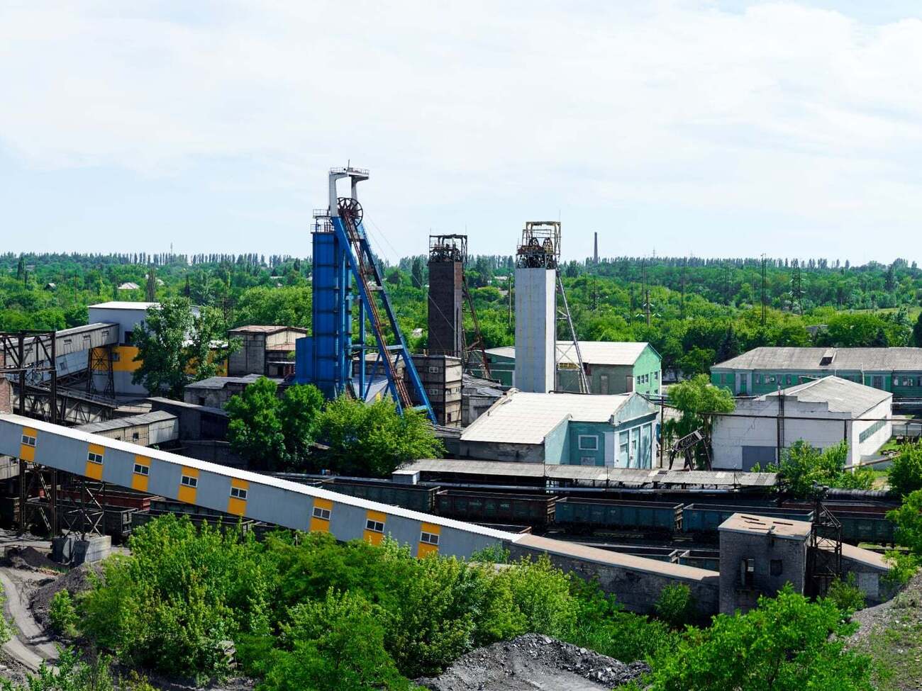 Работа фабрики полностью парализована