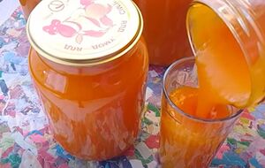 Для приготування пюре гарбуз потрібно відварити й подрібнити блендером