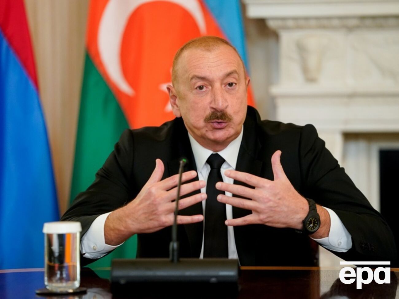 Після революції 1917 року російська армія вторглася в Азербайджан і окупувала країну