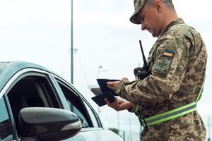 Ограничения остаются для топ-чиновников
