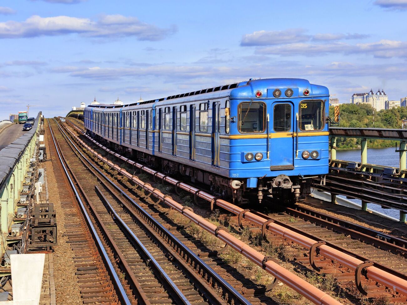 Після підвищення вартості проїзду в Києві вилучення з бюджету грошей відчують ЗСУ, написав Черненко