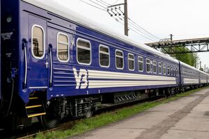 Одна із причин дефіциту квитків, як кажуть у компанії, – це брак потягів