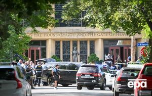 По данным полиции, нападавший застрелился