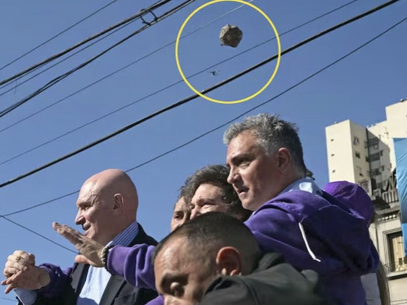 Мілей їхав автомобілем у місті Ломас-де-Самора