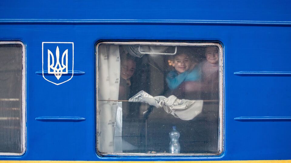 Пассажирская железная дорога является общественной ценностью, подчеркнул Прохорченко