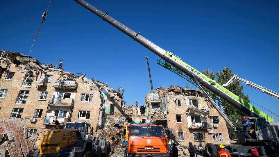 По последним данным, российский удар по Киеву унес 17 жизней