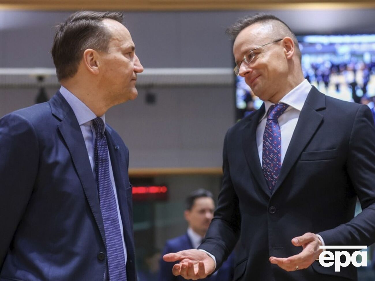 Сікорський відреагував на пост Сійярто