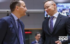 Сікорський відреагував на пост Сійярто