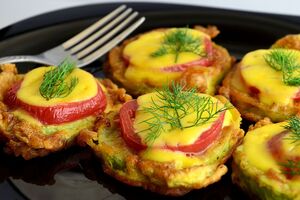 Из кабачков можно приготовить закуски, блины, оладьи и запеканки