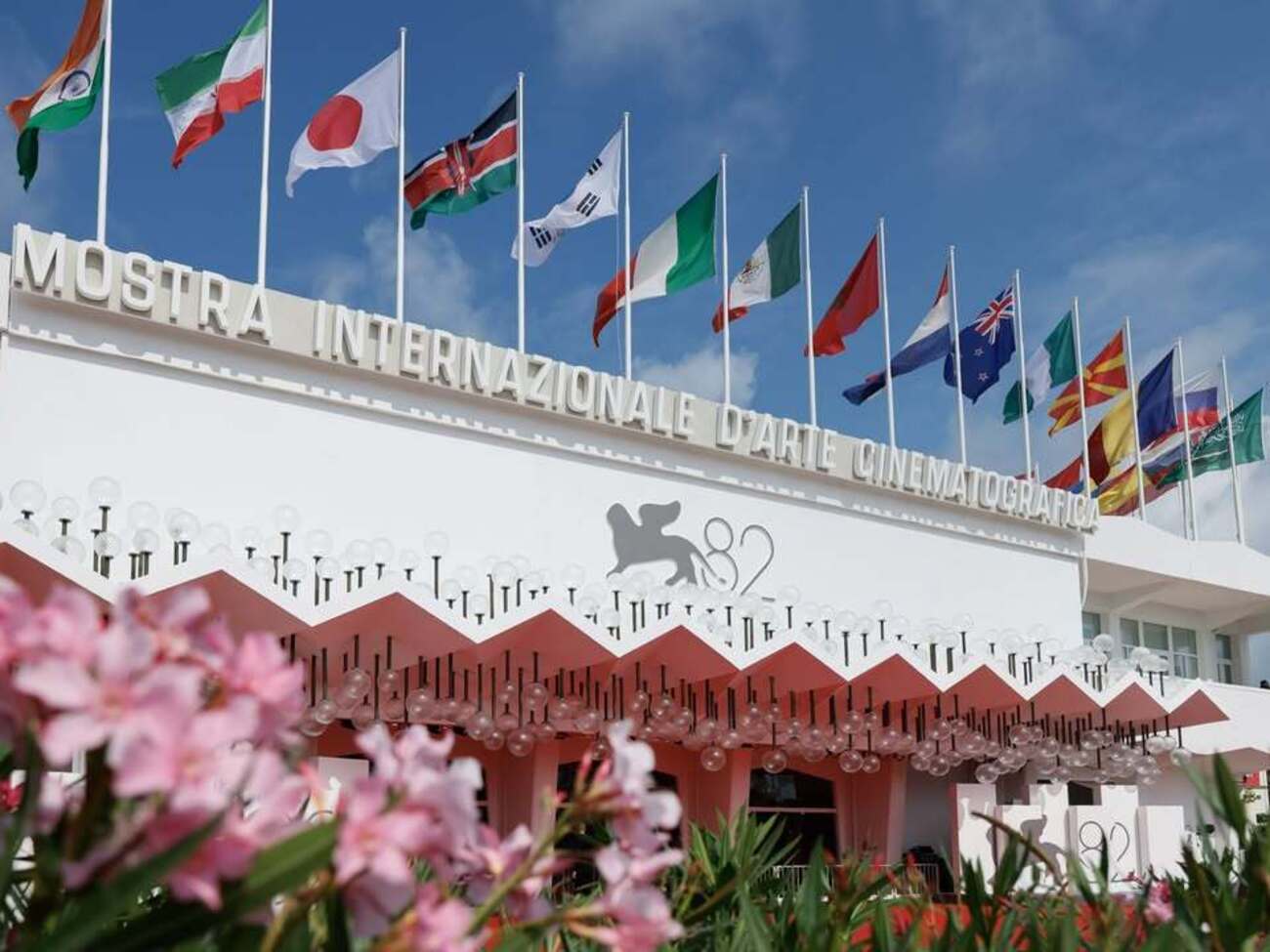 Появление российского флага на фестивале Украина считает позором