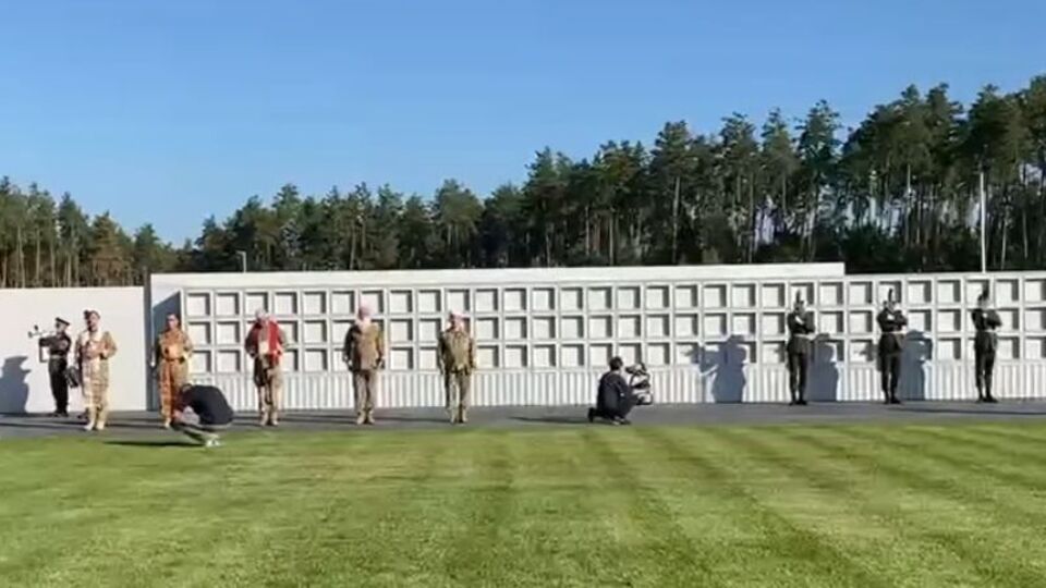 На военном кладбище состоялась церемония погребения