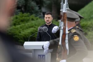 Сейчас в войне РФ против Украины "дроны все выжигают", отметил Зеленский