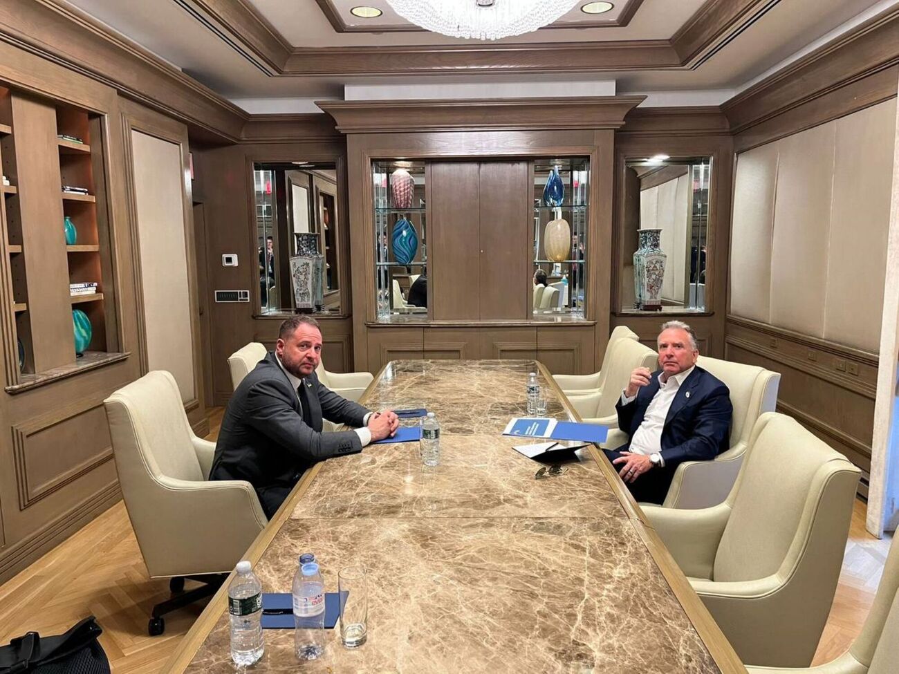 По итогам встречи с Виткоффом Ермак отметил готовность Украины обсуждать "самый широкий спектр вопросов"